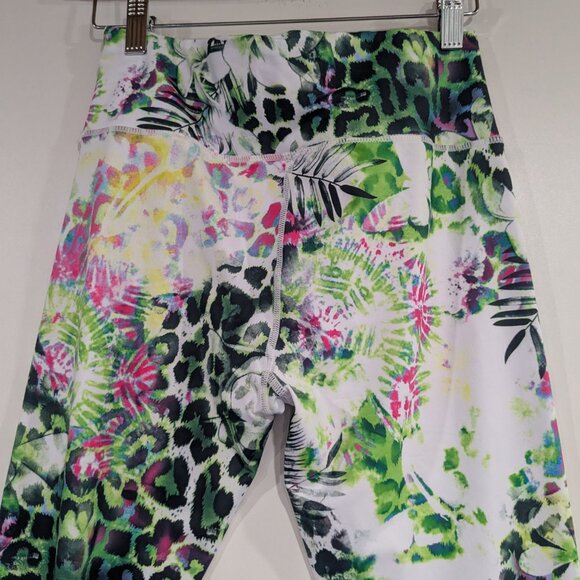 BNWT Amelia Activewear Animal Print Floral Legging Tights Green Pink Size Medium - Picture 8 of 8